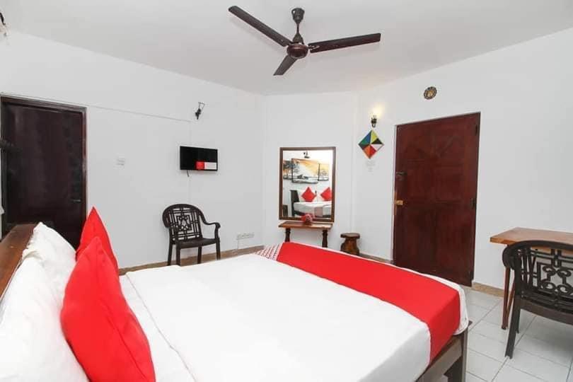 Oyo 459 Barasti Beach Resort Калутара Екстер'єр фото