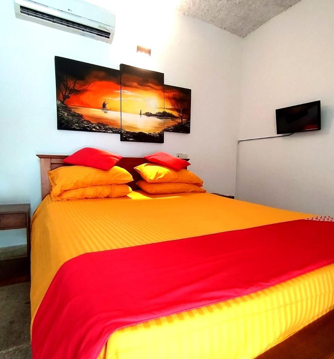 Oyo 459 Barasti Beach Resort Калутара Екстер'єр фото