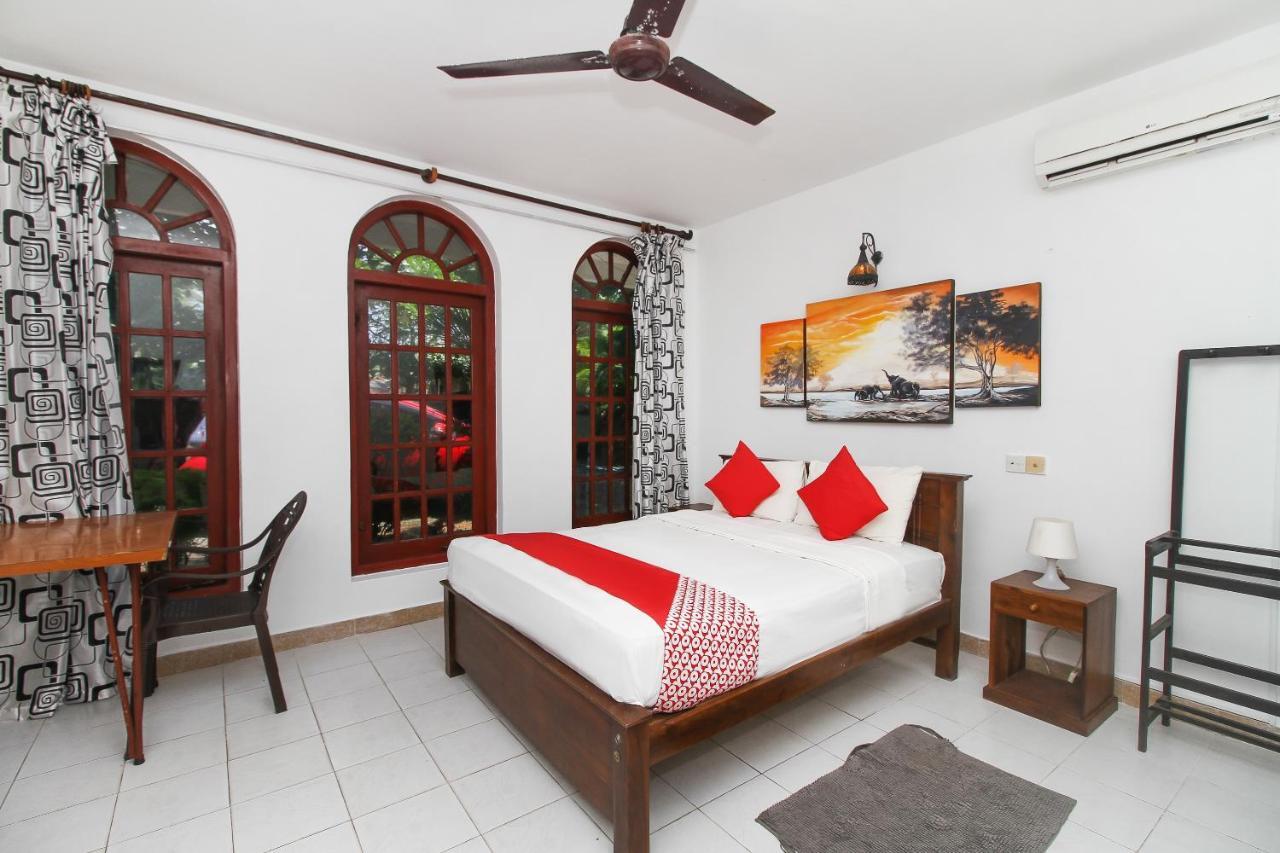 Oyo 459 Barasti Beach Resort Калутара Екстер'єр фото