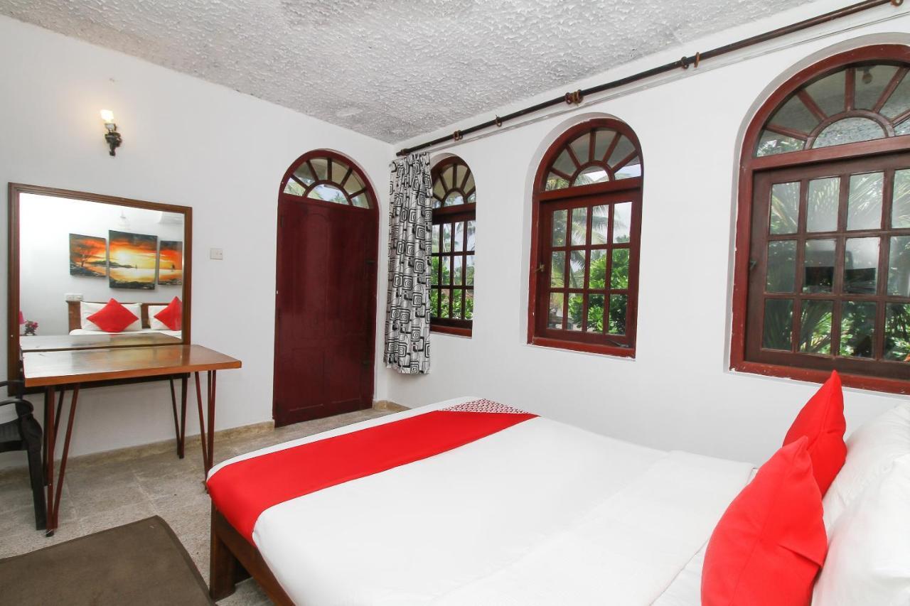 Oyo 459 Barasti Beach Resort Калутара Екстер'єр фото