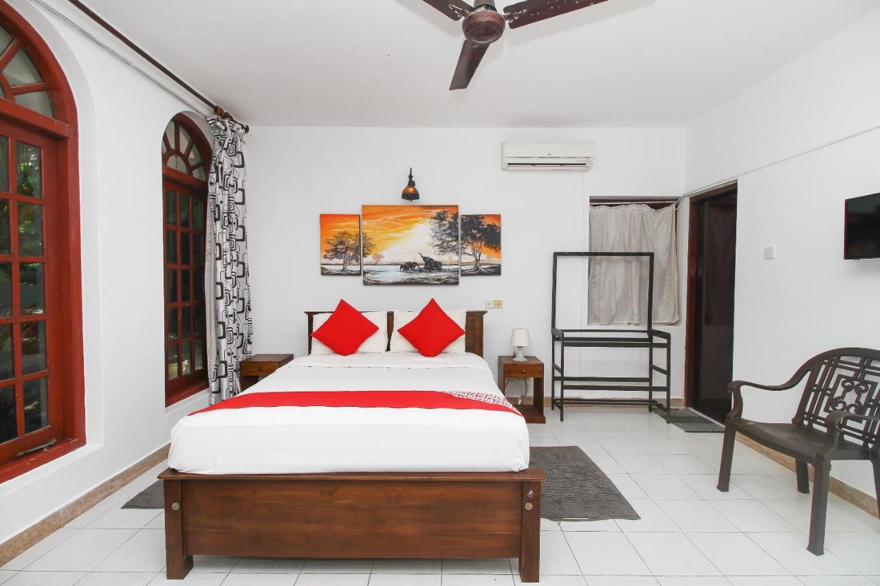 Oyo 459 Barasti Beach Resort Калутара Екстер'єр фото
