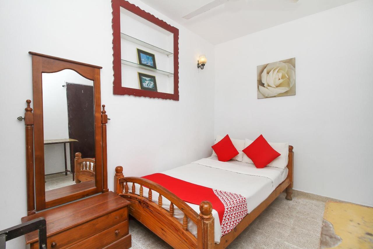 Oyo 459 Barasti Beach Resort Калутара Екстер'єр фото