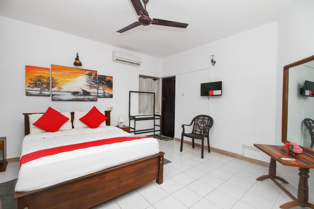 Oyo 459 Barasti Beach Resort Калутара Екстер'єр фото